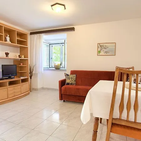 Ivy Apartment Malinska
