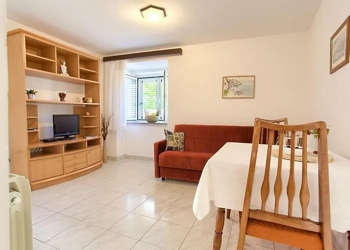 Ivy Apartment Malinska